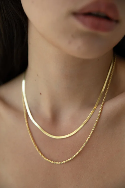 Fresh And Elegant DOUBLE CHAIN NECKLACE