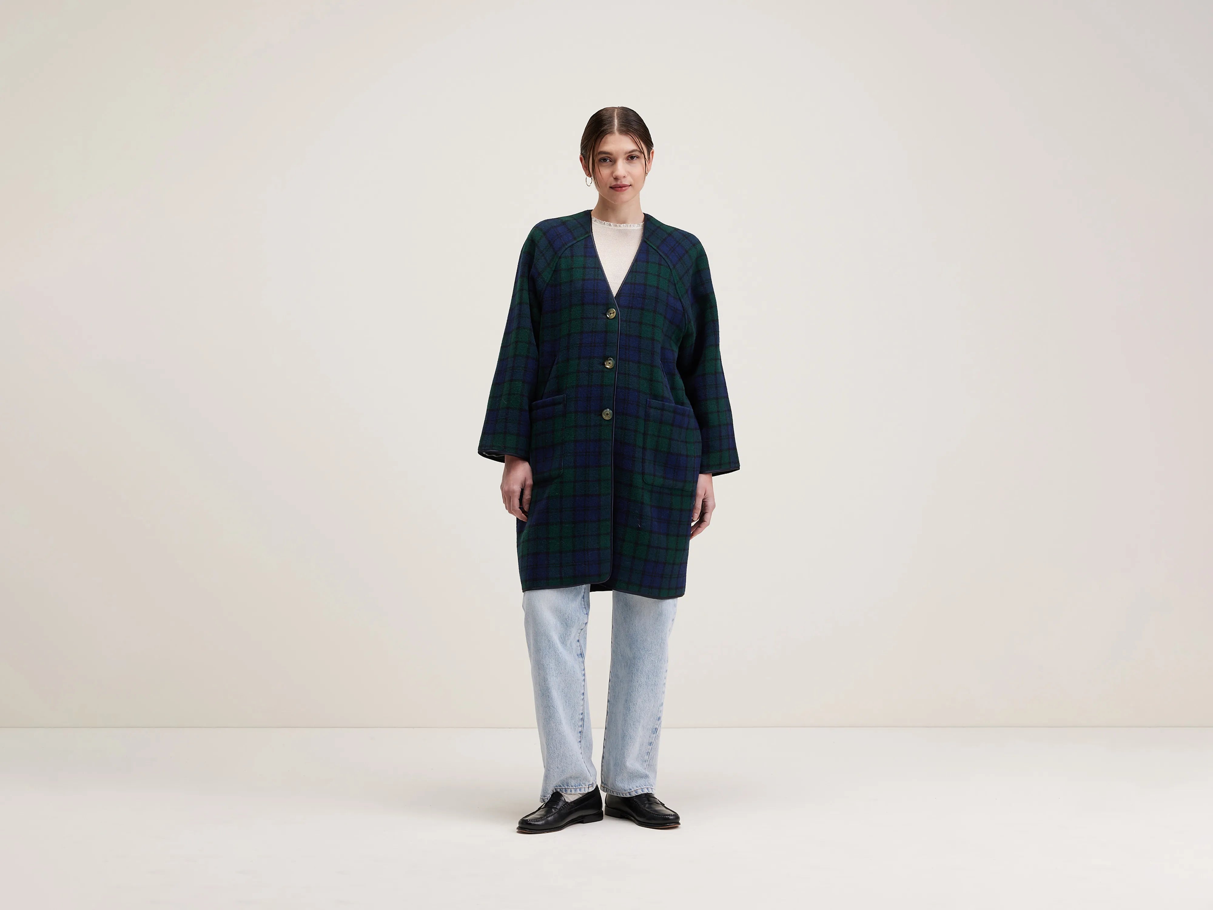 Warm and substantial Vendee straight coat (242 / W / CHECK A)