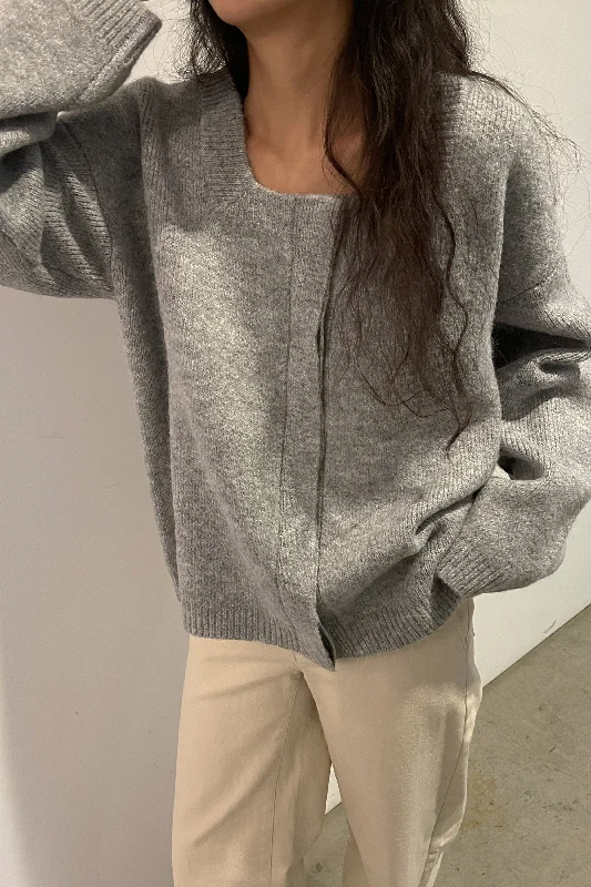 Stand-up collar design SQUARE NECK CARDIGAN