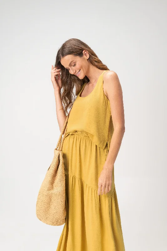 Knowledge And Elegance Sandy Cropped Tank