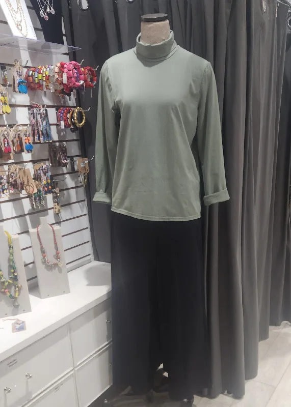 Multi-functional style Paolo Tricot Sale, SU8502 Turtleneck Top 50% Off Regular Price Multi-functional style Paolo Tricot Sale, SU8502 Turtleneck Top 50% Off Regular Price