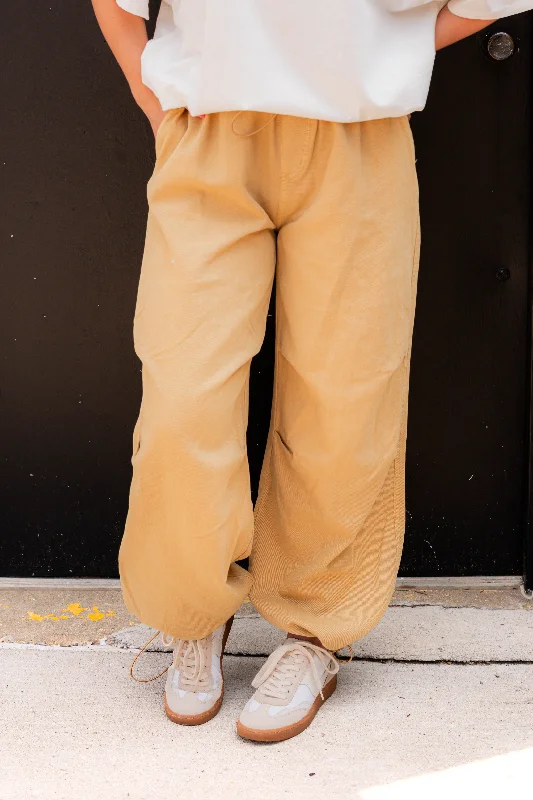 Weekend Style Emelia Mid Rise Parachute Pant | Sand