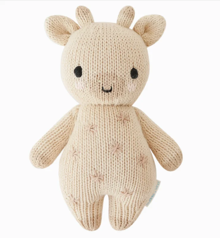 Casual And Versatile Cuddle + Kind Baby Giraffe