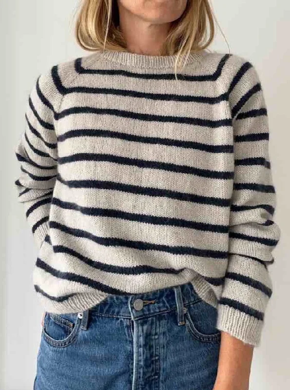 Fashionable Inner Wear Moray sweater by Cocoamour Knitwear, No 1 yarn kit (excl pattern) Fashionable Inner Wear Moray sweater by Cocoamour Knitwear, No 1 yarn kit (excl pattern)