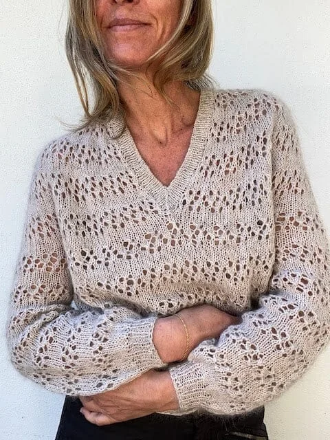 High-quality fabrics No 09V sweater with V-neck by VesterbyCrea, No 10 kit