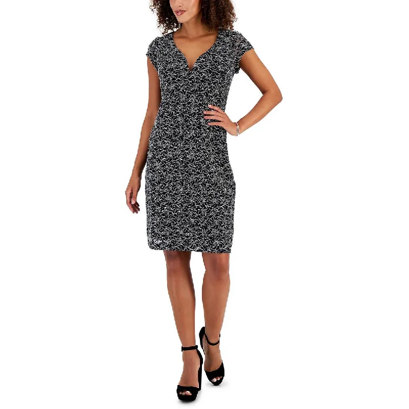 Minimalism Connected Apparel Womens Sparkle V-neck Cocktail And Party Dress