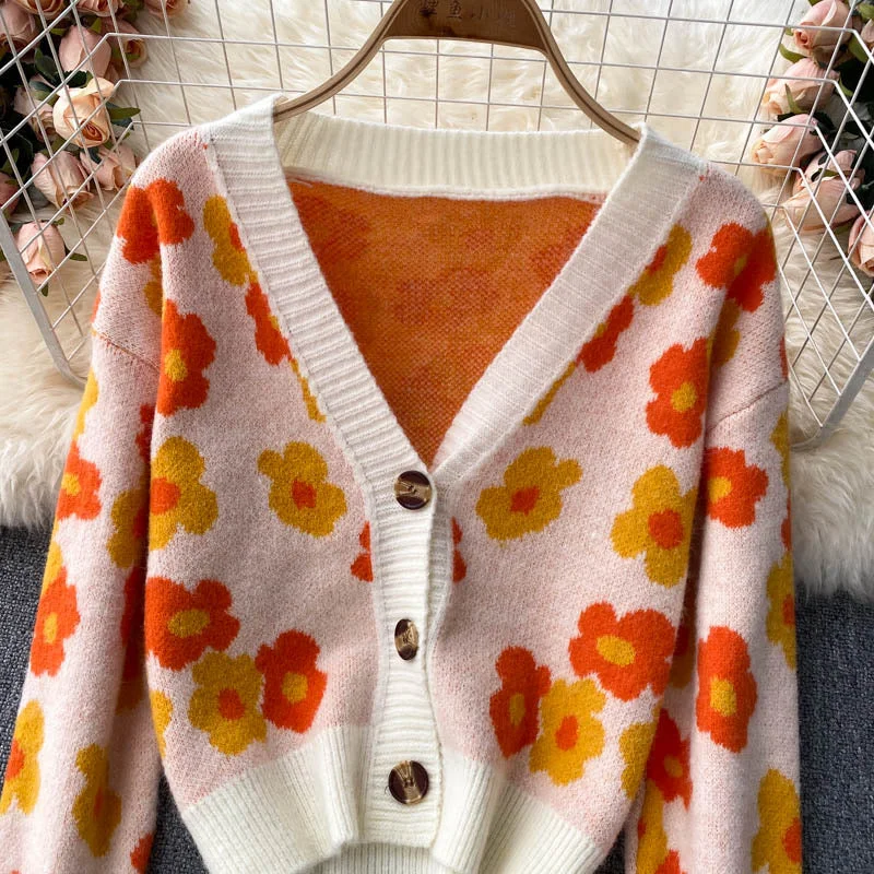 High Street Series Autumn, fresh, fashionable, spaghettis strap top, cardigan sweater, two suits  1395