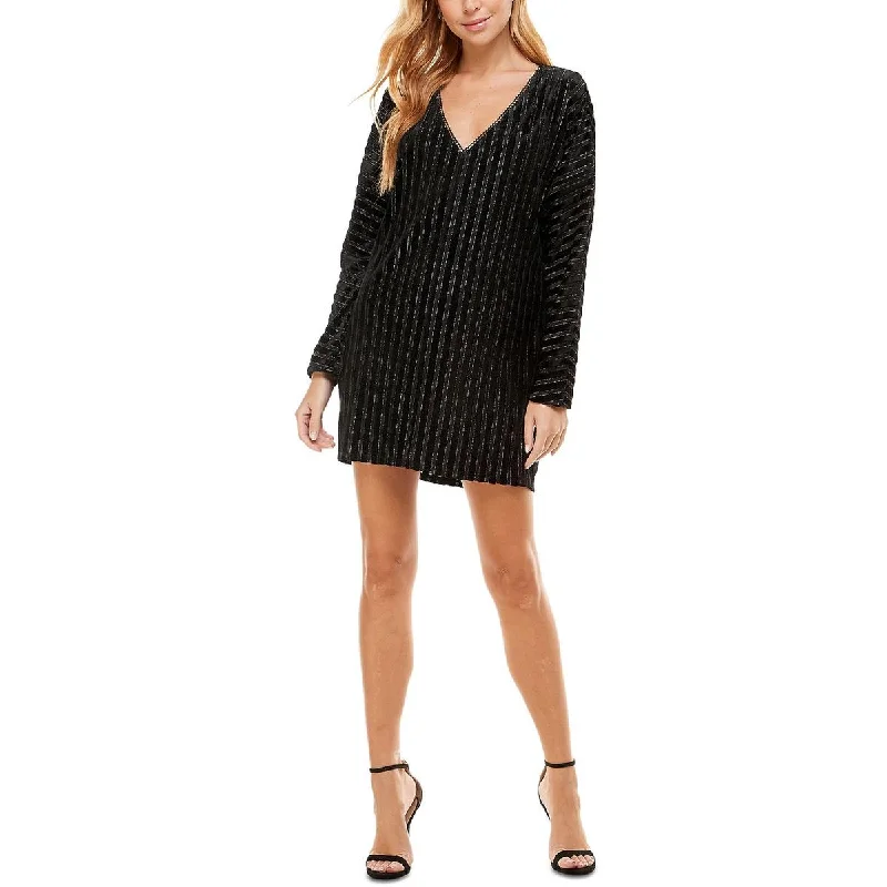 Casual Chic Wear City Studio Womens Juniors Velvet Metallic Cocktail and Party Dress Casual Chic Wear City Studio Womens Juniors Velvet Metallic Cocktail and Party Dress