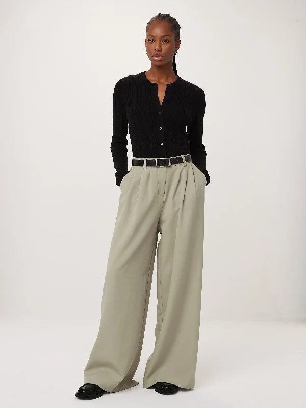 Celebrity Must-have The Carmen Ultra-Wide Pant  in Light Greige
