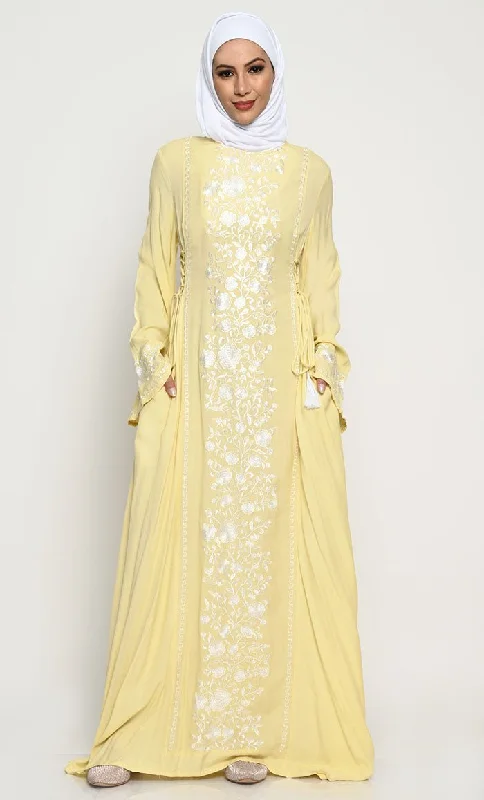Fashion Touch Elegant Rayon A-Line Abaya with Contrast Floral Embroidery and Adjustable Side Ties Fashion Touch Elegant Rayon A-Line Abaya with Contrast Floral Embroidery and Adjustable Side Ties