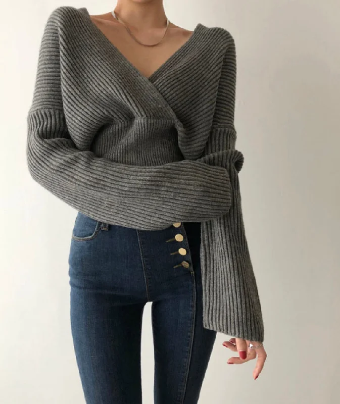 Elegant And Casual Sweater stylish v-neckline cross long sleeve sweater white  117