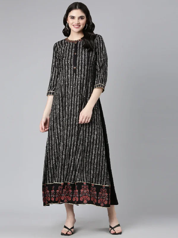 Simple And Comfortable Neeru's Black Straight Casual Printed Dress
