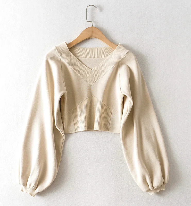 Trendy Traveler Simple v-neck long sleeve sweater  144