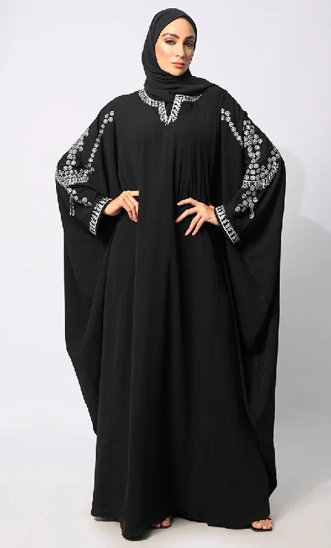 Boutique Recommendation Traditional Arabian Black Farasa Adorned with Sitara Work and Machine Embroidery Boutique Recommendation Traditional Arabian Black Farasa Adorned with Sitara Work and Machine Embroidery